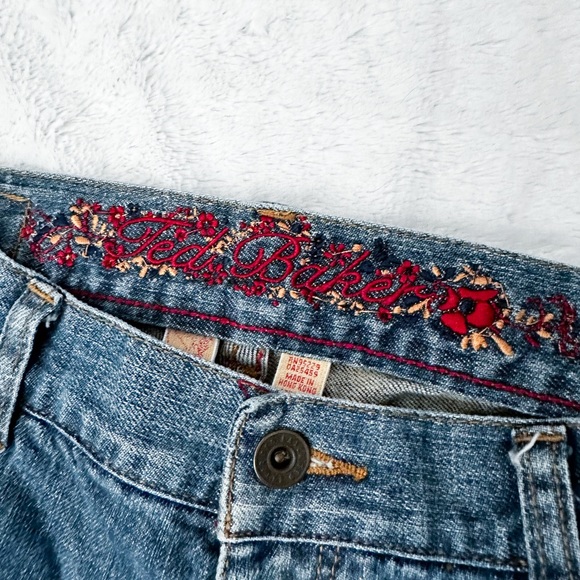 TED BAKER Y2k Floral Embroidered Low Rise Bootcut Jeans - Picture 4 of 13